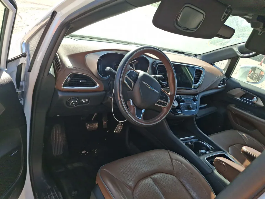 Chrysler Pacifica Hybrid Limited 2021 – realizacja importu z USA, zdjęcie 1