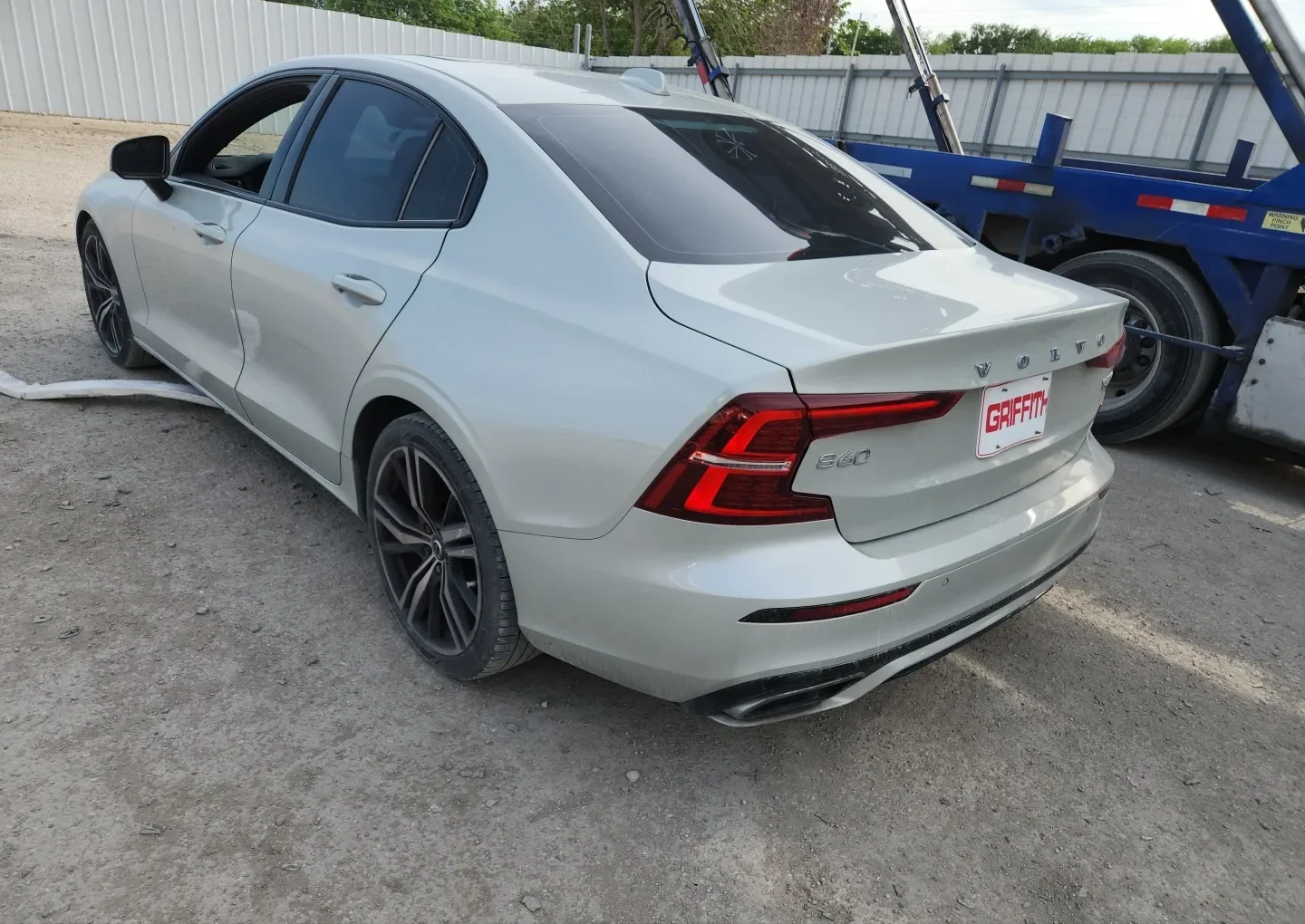 Volvo S60 T5 R-Design 2019 – realizacja importu z USA, zdjęcie 3