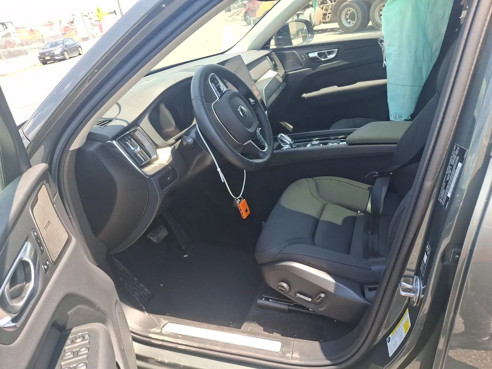 Volvo XC60 Plus 2026 – realizacja importu z USA, zdjęcie 1